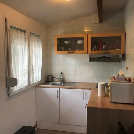 Apartment Studio De 20m2 Aux Portes De Paris *